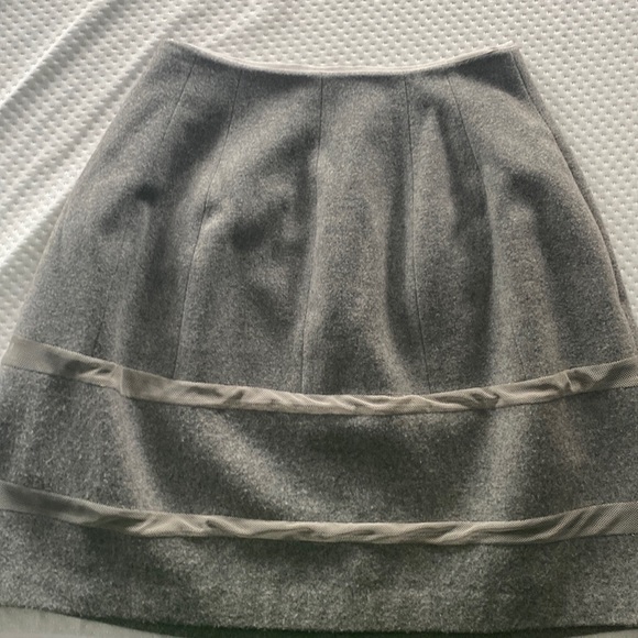 Classy grey Madewell skirt